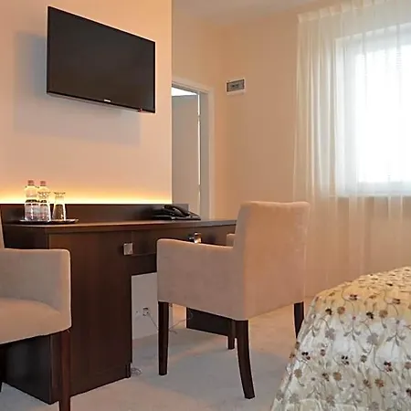 فندق Alexandra 3*